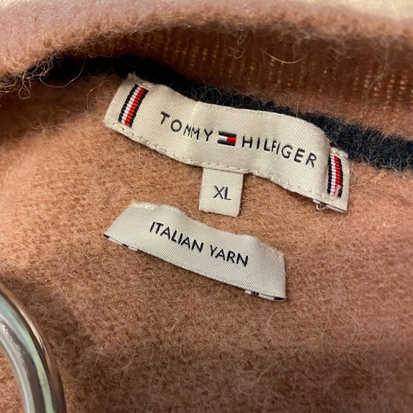 Woman’s Tommy Hilfiger Beautiful sweater Extra large 💕 - Picture 2 of 10